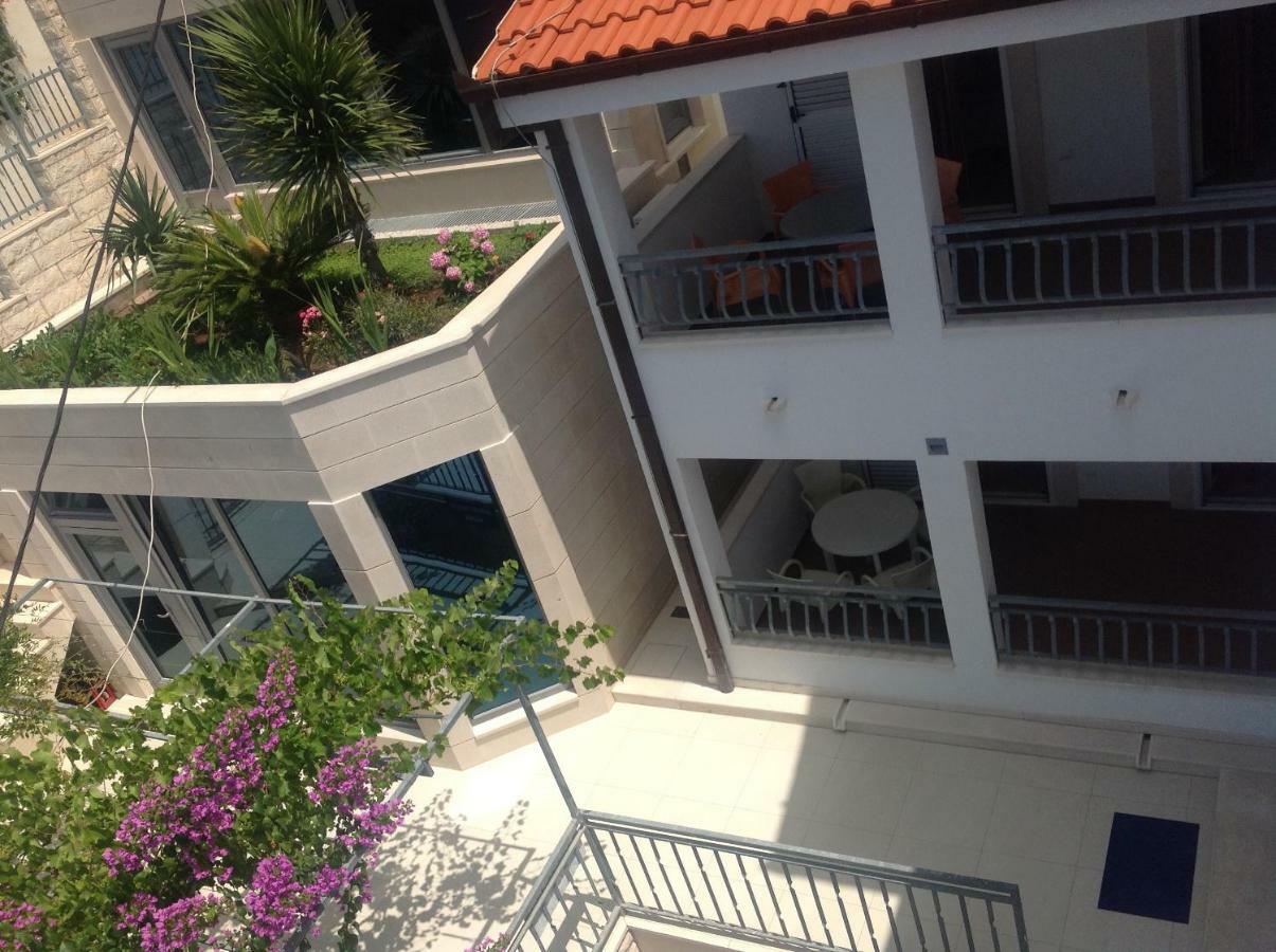 Beach Penthouse Diamond Omis Exterior photo