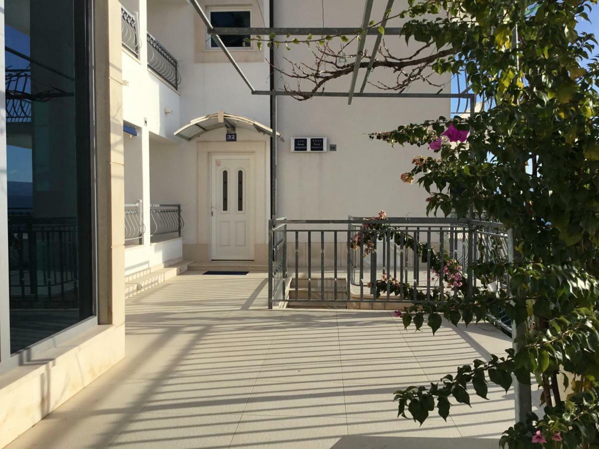 Beach Penthouse Diamond Omis Exterior photo